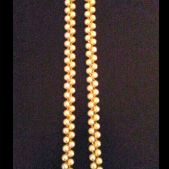 Vintage 1970s  Faux Pearl Necklace - Picture 4 of 5